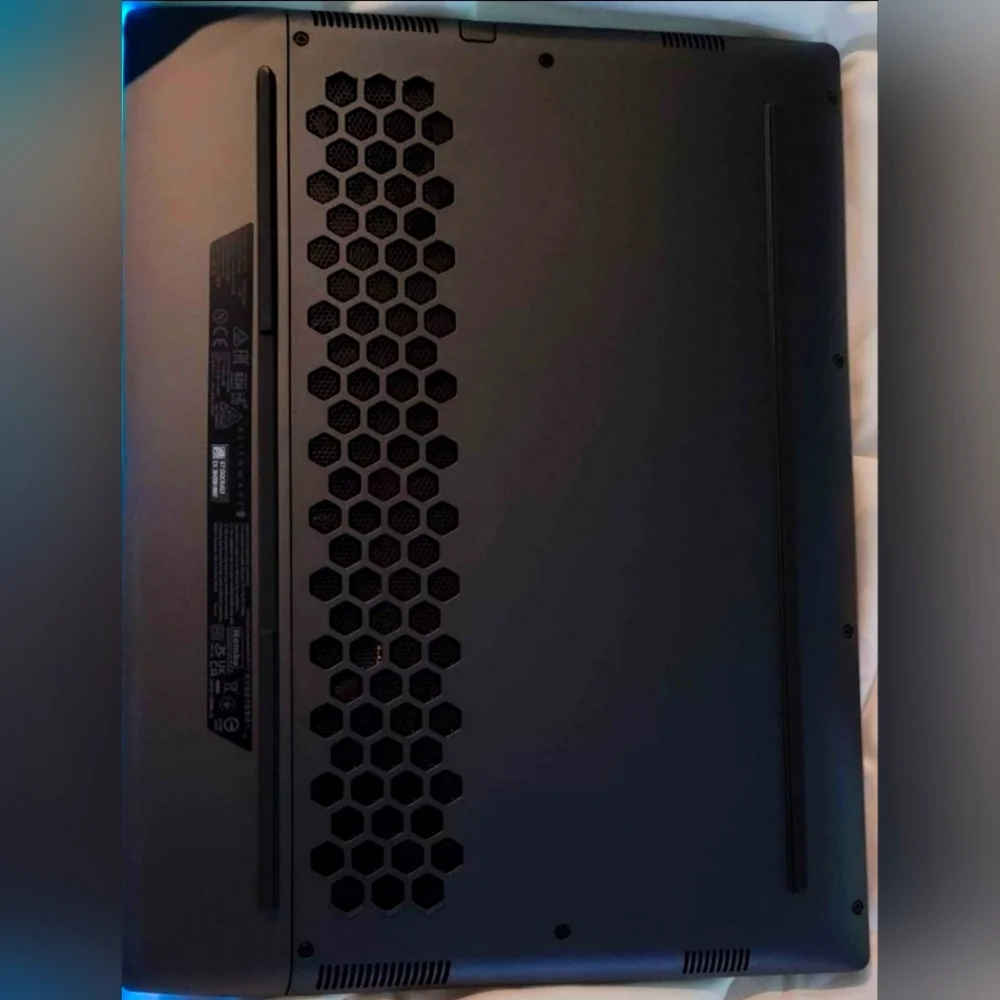 Dell Alienware m15 r7 Gaming Laptop